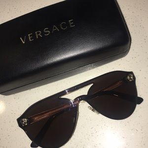 AUTHENTIC VERSACE SUGLASSES